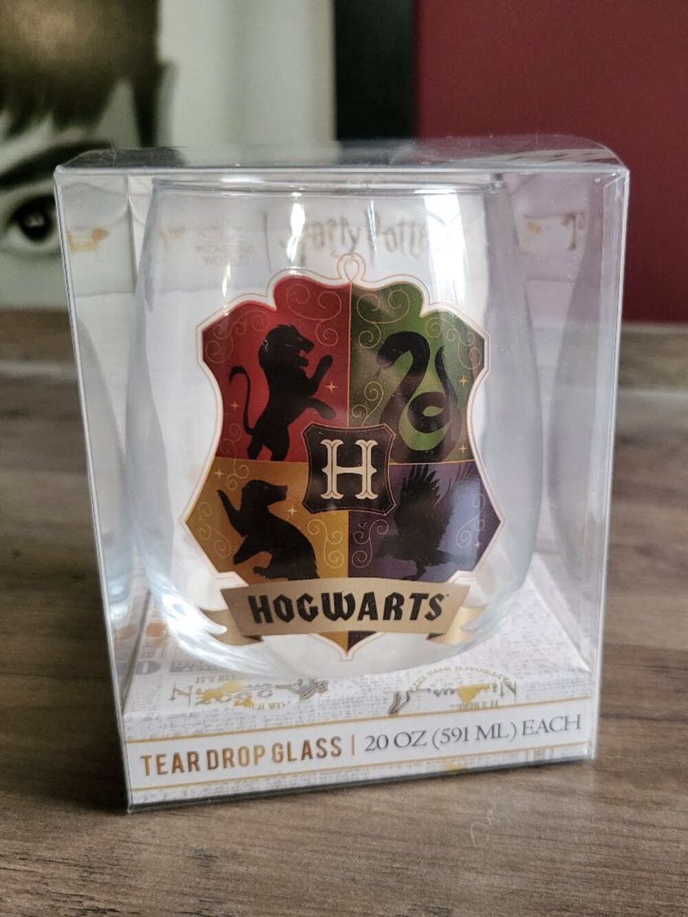 HARRY POTTER HOGWARTS TEAR DROP GLASS 20oz NEW